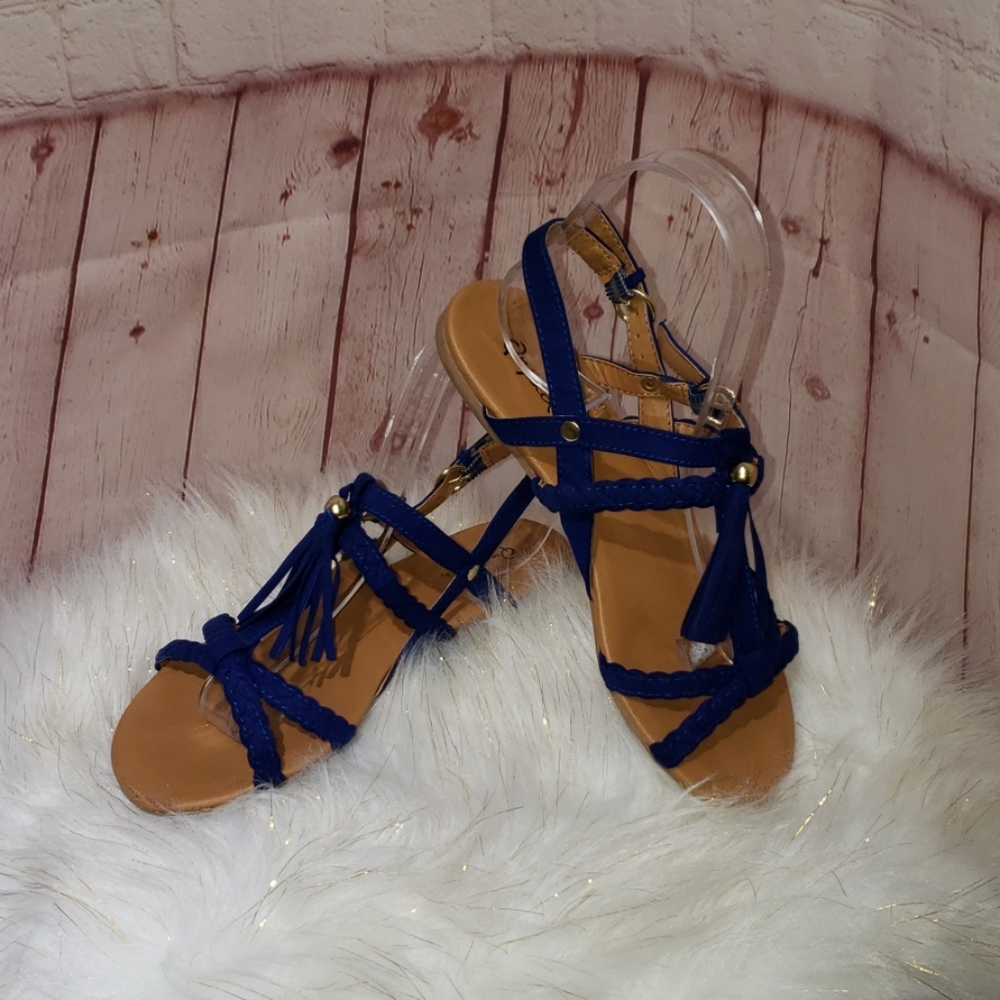 Qupid royal blue sandals